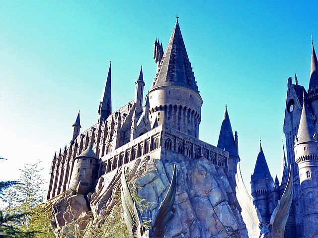 Harry Potter attraction at Universal Studios Orlando - Purchase your tickets now for a magical experience!