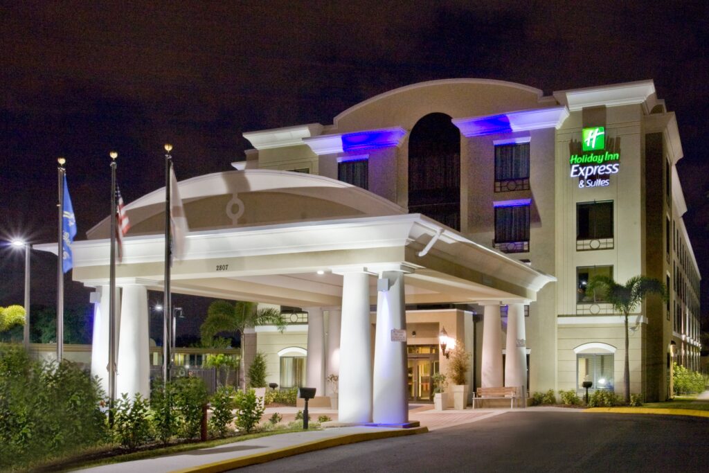 tampa holiday inn express