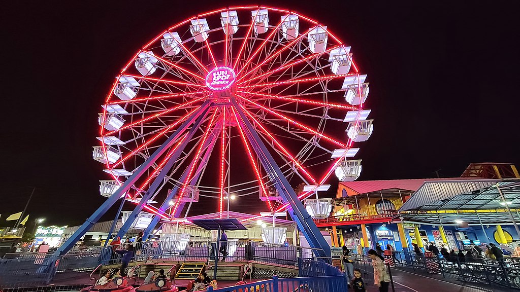 1024px Fun Spot America Orlando Ferris wheel 2