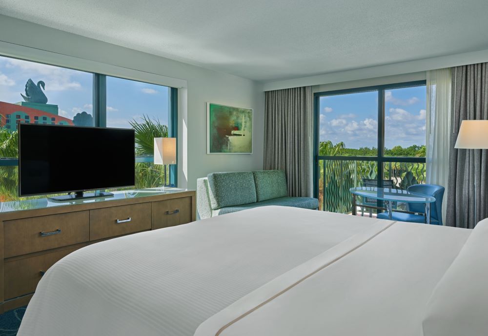 disney dolphin guest room