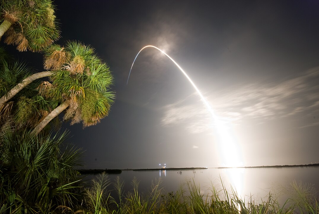 1076px STS 128 Launch trail